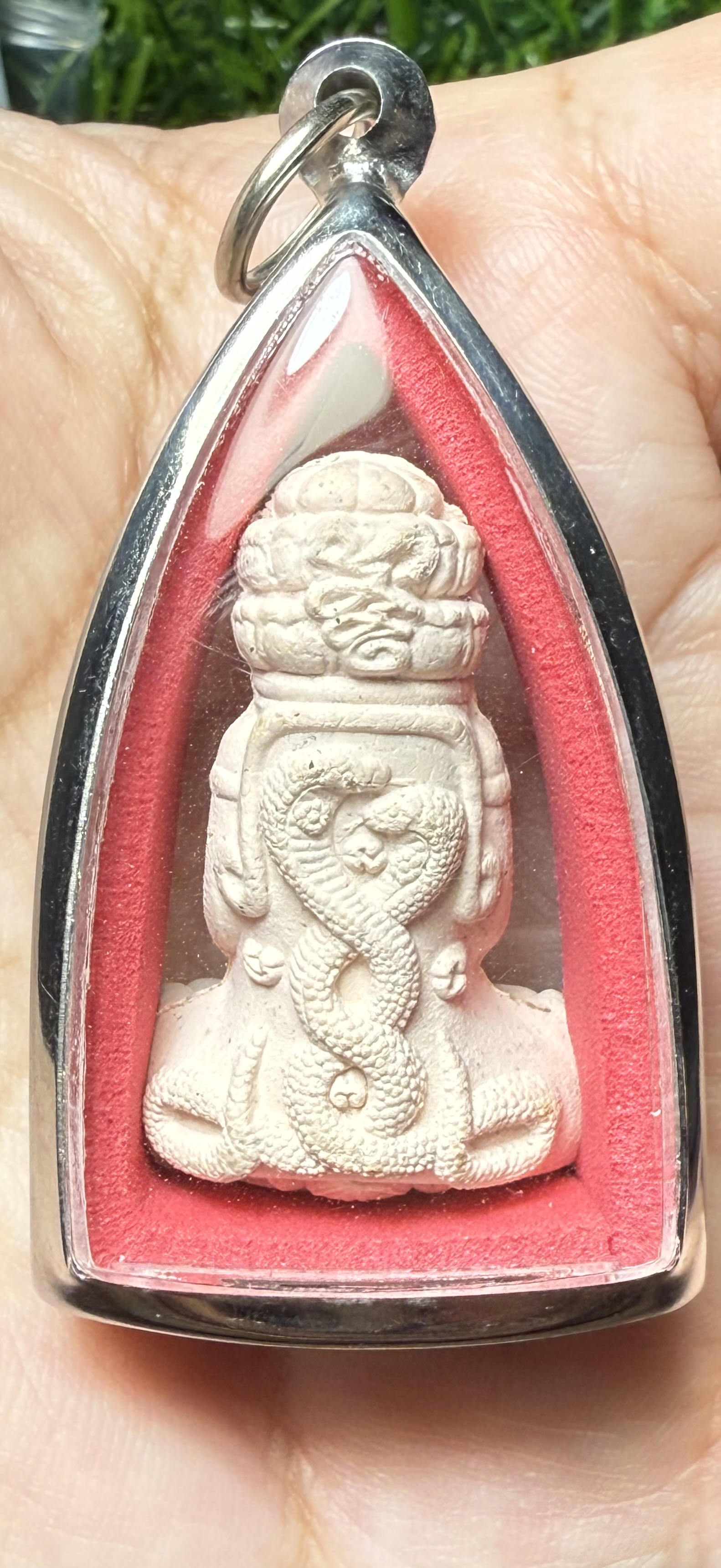 พระปิดตาเนื้อผงลอยองค์ มรดกพ่อ วัดพุทไธศวรรย์