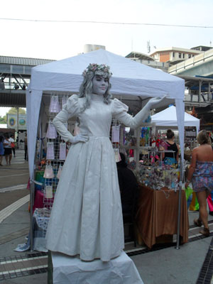 ละครใบ้,หุ่นนิ่ง Mime & Robot