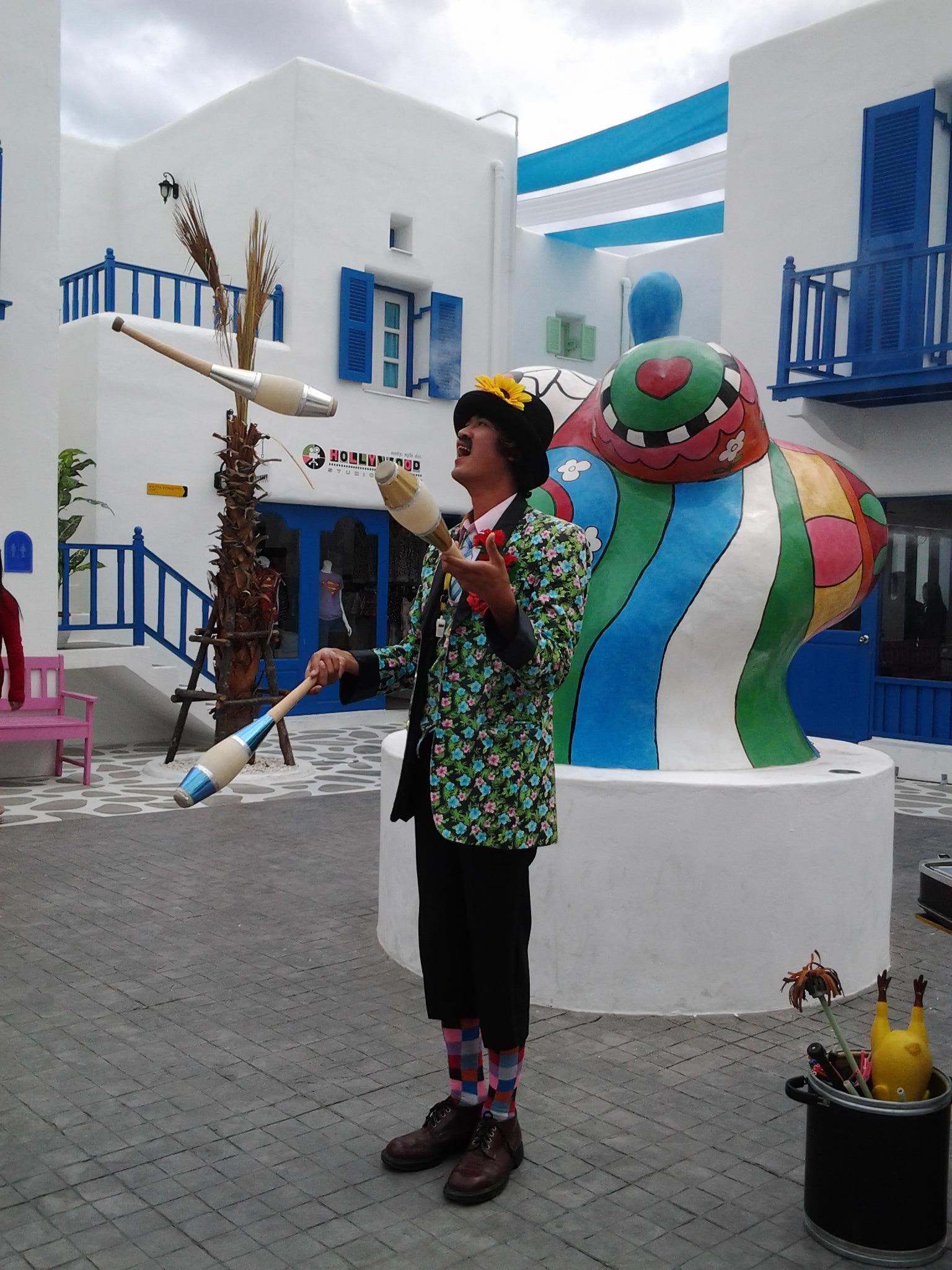 จักกลิ้ง Juggling Show