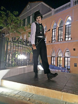 ชาลีแชปลิ้นโชว์ Chales Show