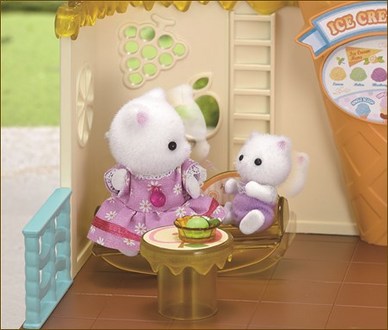 ซิลวาเนียน ร้านไอศครีมริมทะเล Sylvanian Families Seaside Ice Cream Shop