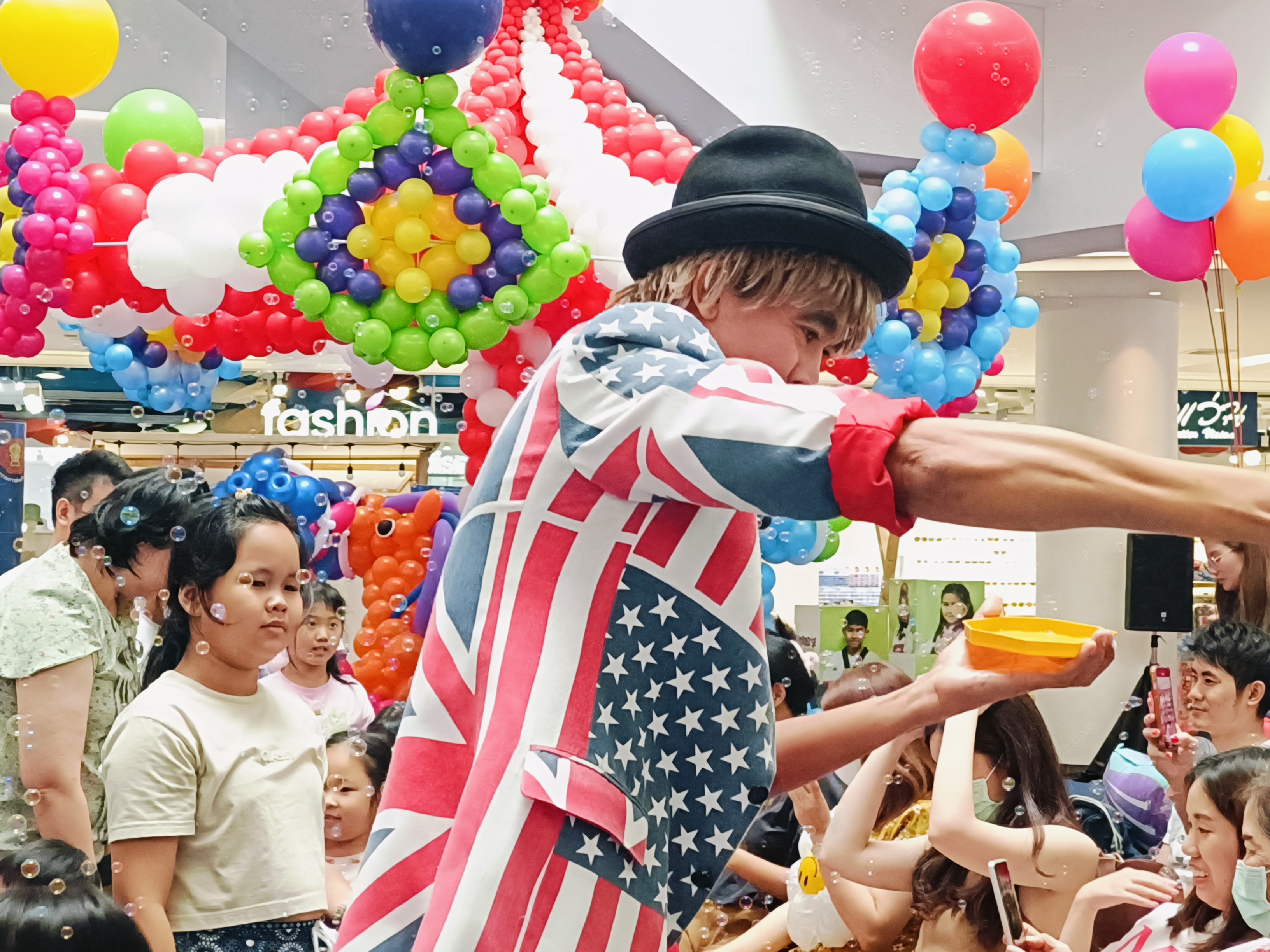 บับเบิลโชว์ Bubbles Show