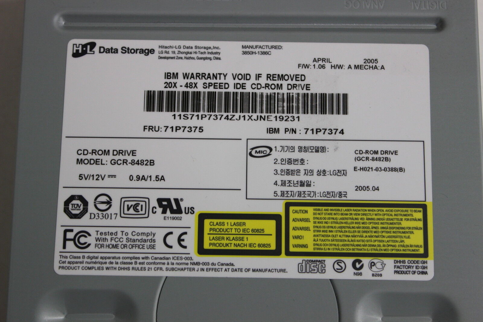 IBM LenovoBlack IDE CD-ROM Disk Drive GCR-8482B // FRU 71P7375 / 71P7374 (Used) // สินค้ารับประกัน โดย บริษัท อะไหล่เซิร์ฟเวอร์ จำกัด
