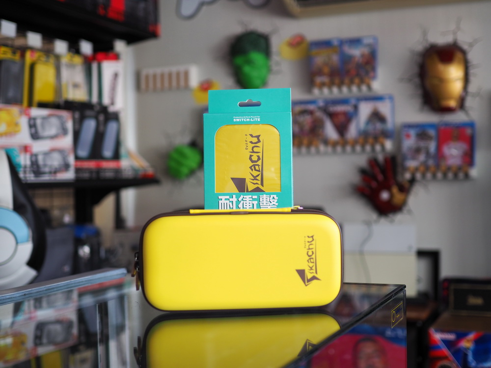 Nintendo Switch Lite Case Hard Pouch Pikachu + ขาตั้ง