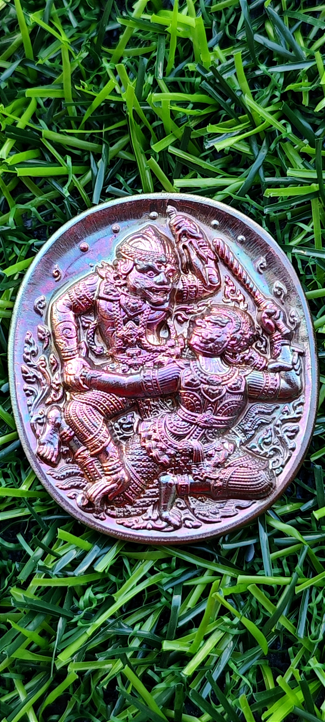 เหรียญหนุมาน หลวงพ่อฟู วัดบางสมัคร รุ่นชินบัญชร หลังตรี เนื้อมหาชนวนผิวรุ้ง ปี 2558