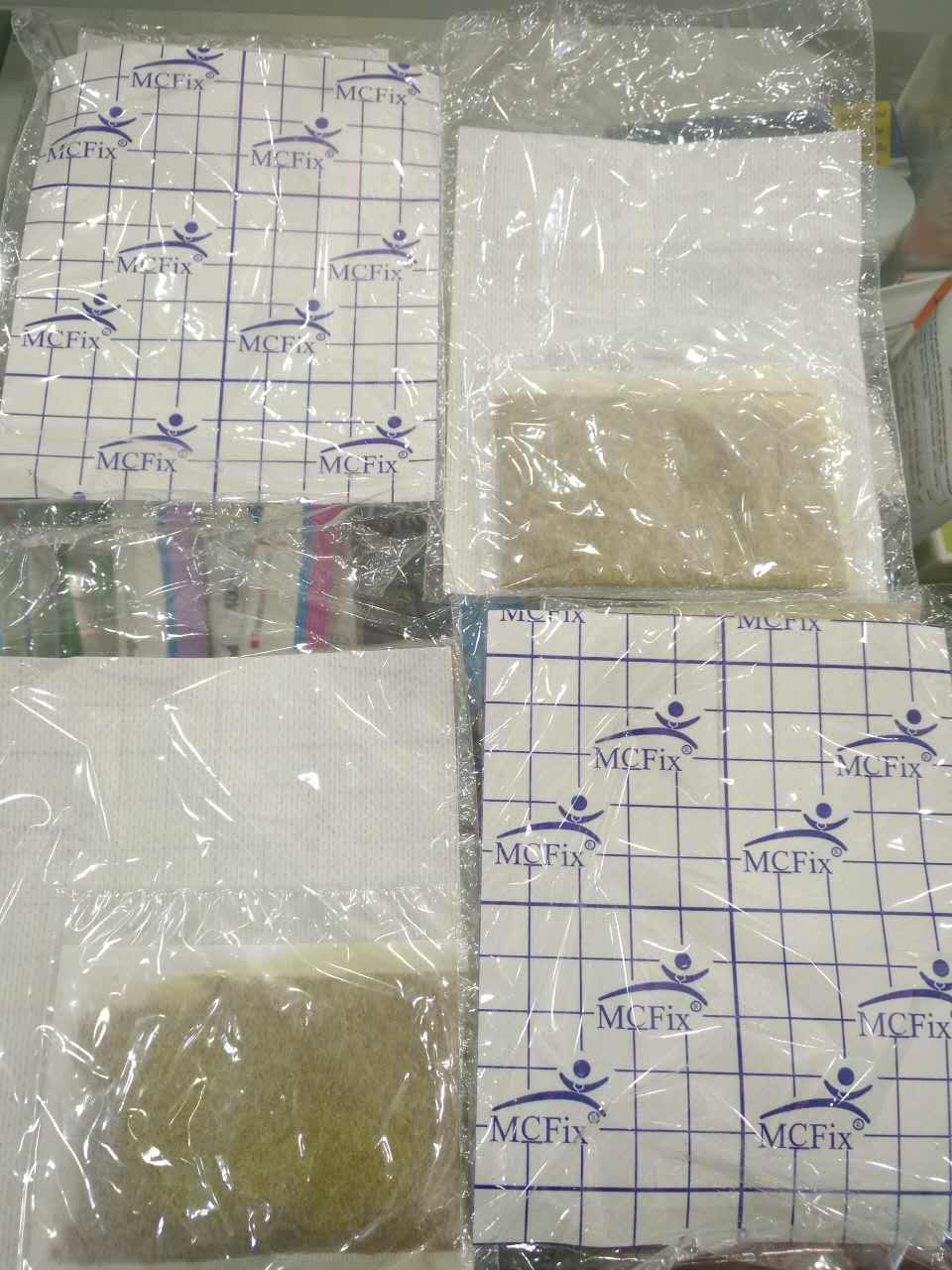 SIAM ROYAL LOTUS แผ่นแปะประคบสมุนไพรไทยโพหยก 臥佛贴