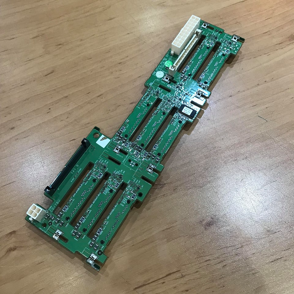 Dell 0H6165 Backplane Board 8x SAS 2.5'' Poweredge 2950 (Used) // สินค้ารับประกัน โดย บริษัท อะไหล่เซิร์ฟเวอร์ จำกัด