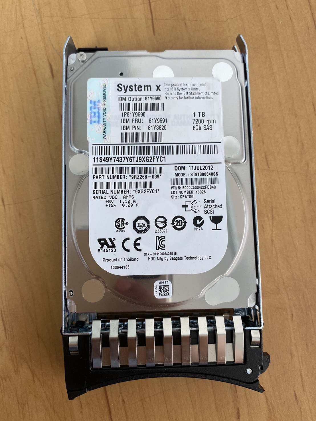 IBM 1TB 7.2K 6G SAS 2.5IN SFF NL Hard Drive // 81Y9691, 81Y9690, 81Y3820, ST91000640SS, 9RZ268-039 (Used) // สินค้ารับประกัน โดย บริษัท อะไหล่เซิร์ฟเวอร์ จำกัด