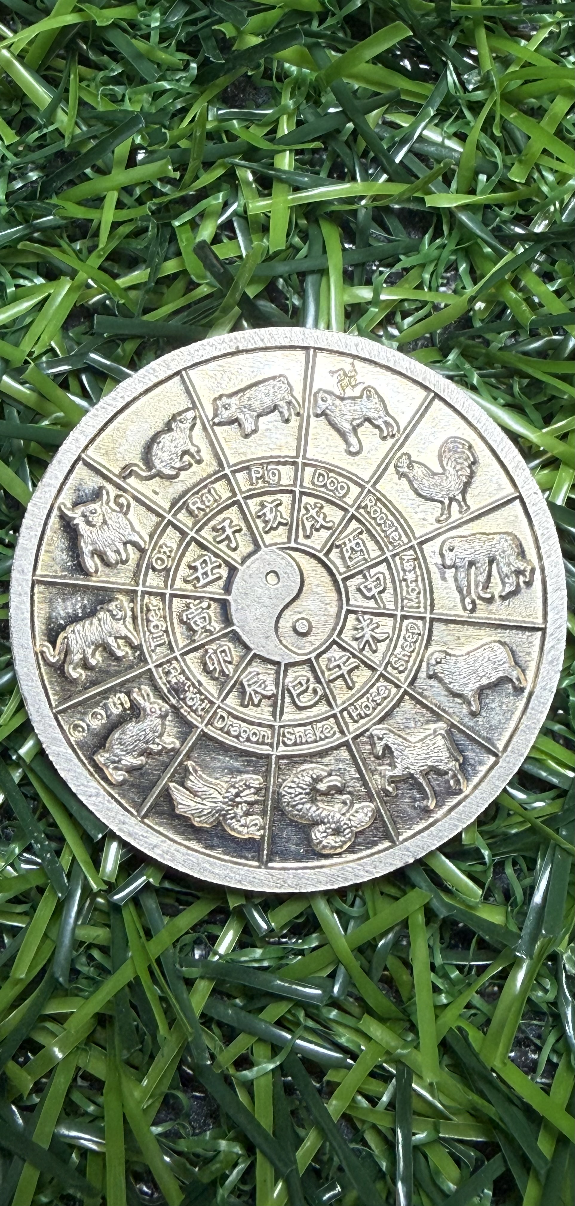 เหรียญกอร์กอน เครื่องรางตำนานพันปี หลวงปู่เณรแก้ว วัดป่าอุดมไพรสนฆ์