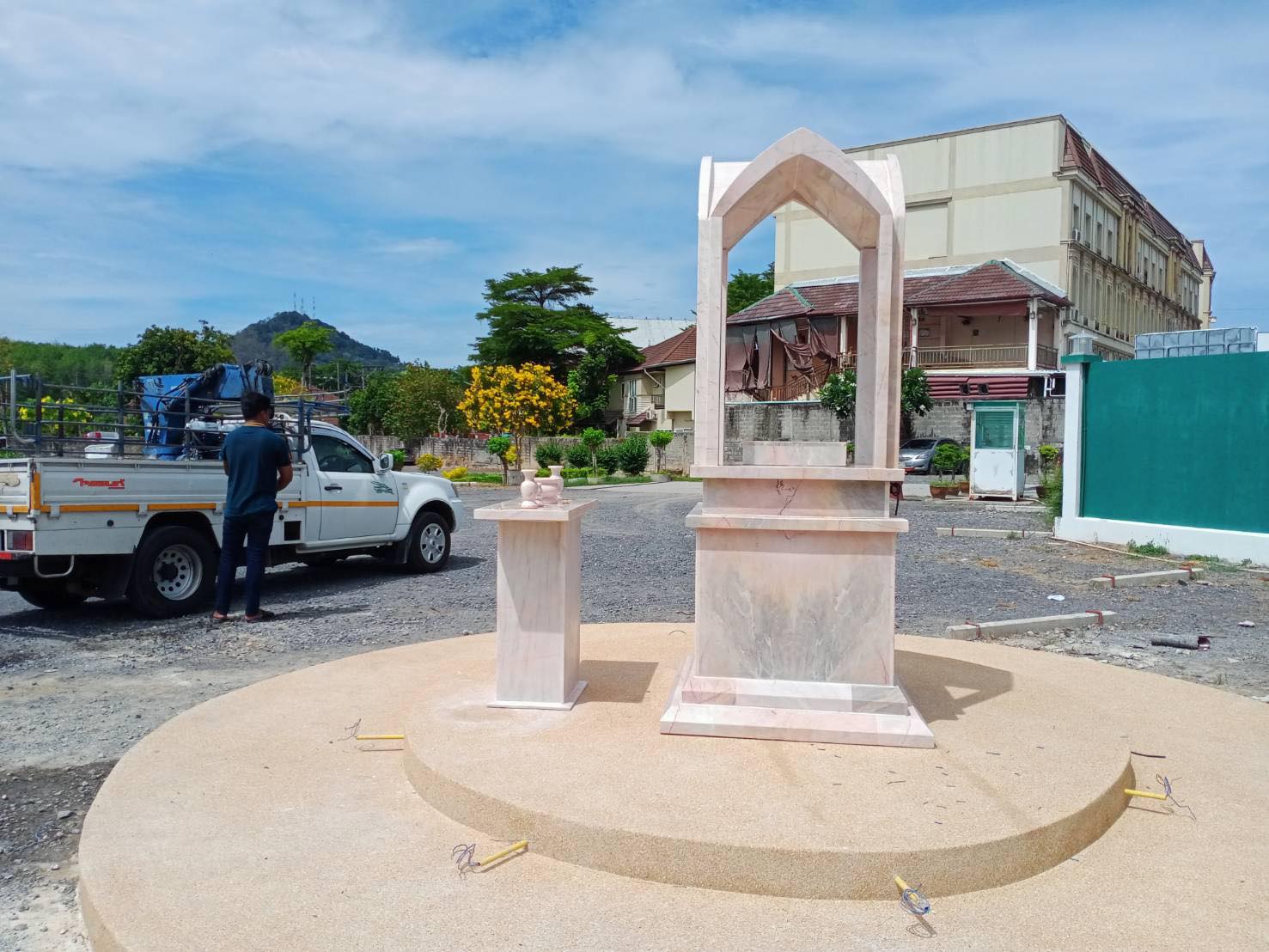 ศาลพระพรมโมเดิร์นหินอ่อน