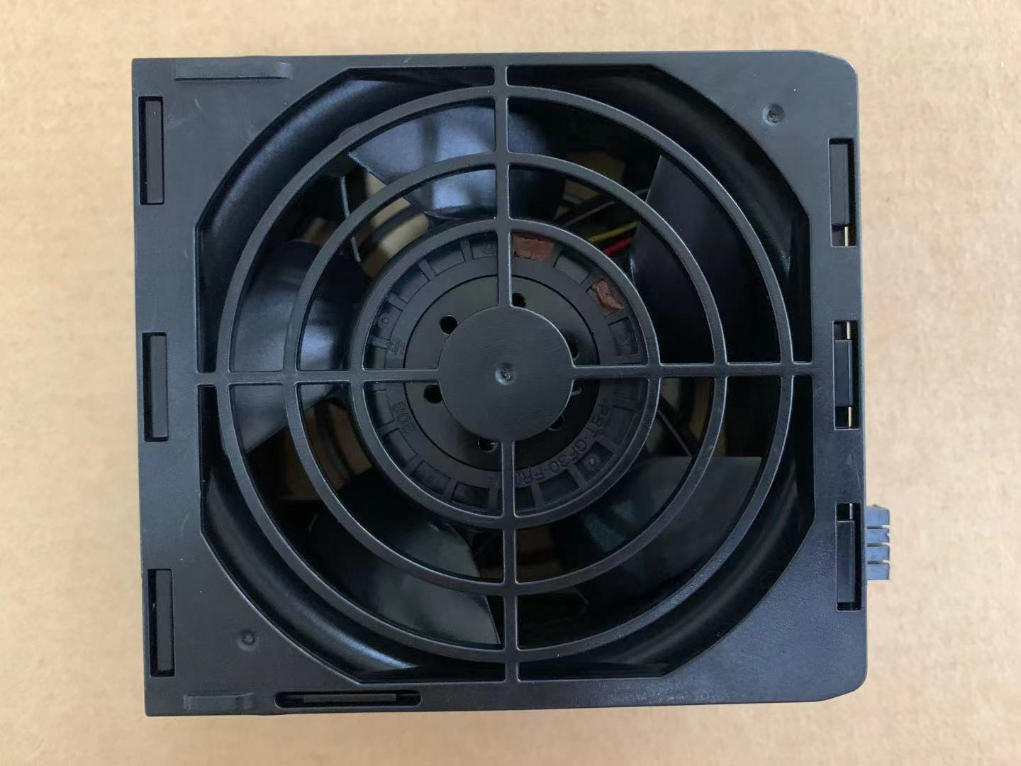 IBM System x3500 M5 Fan // 81Y7095 , 00MU235 (Used) // สินค้ารับประกัน โดย บริษัท อะไหล่เซิร์ฟเวอร์ จำกัด
