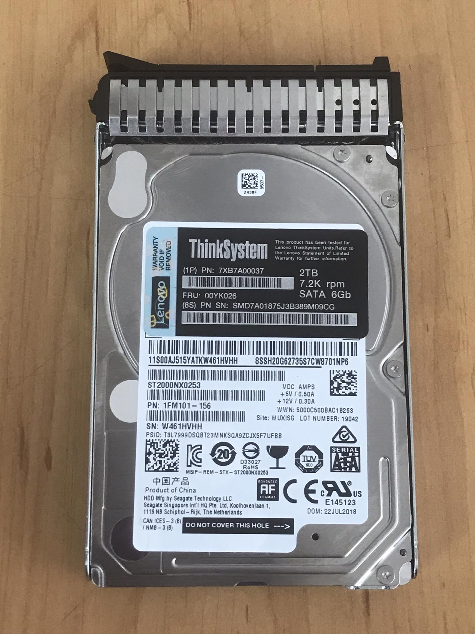 Lenovo 2TB 7.2K 6G SATA 2.5'' 512e G4HS HDD // 00YK026 / 7XB7A00037 (Used) // สินค้ารับประกัน โดย บริษัท อะไหล่เซิร์ฟเวอร์ จำกัด