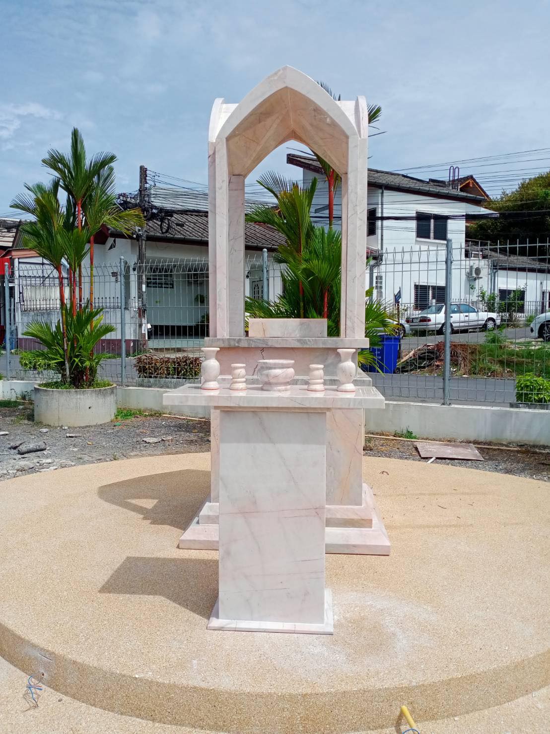 ศาลพระพรมโมเดิร์นหินอ่อน