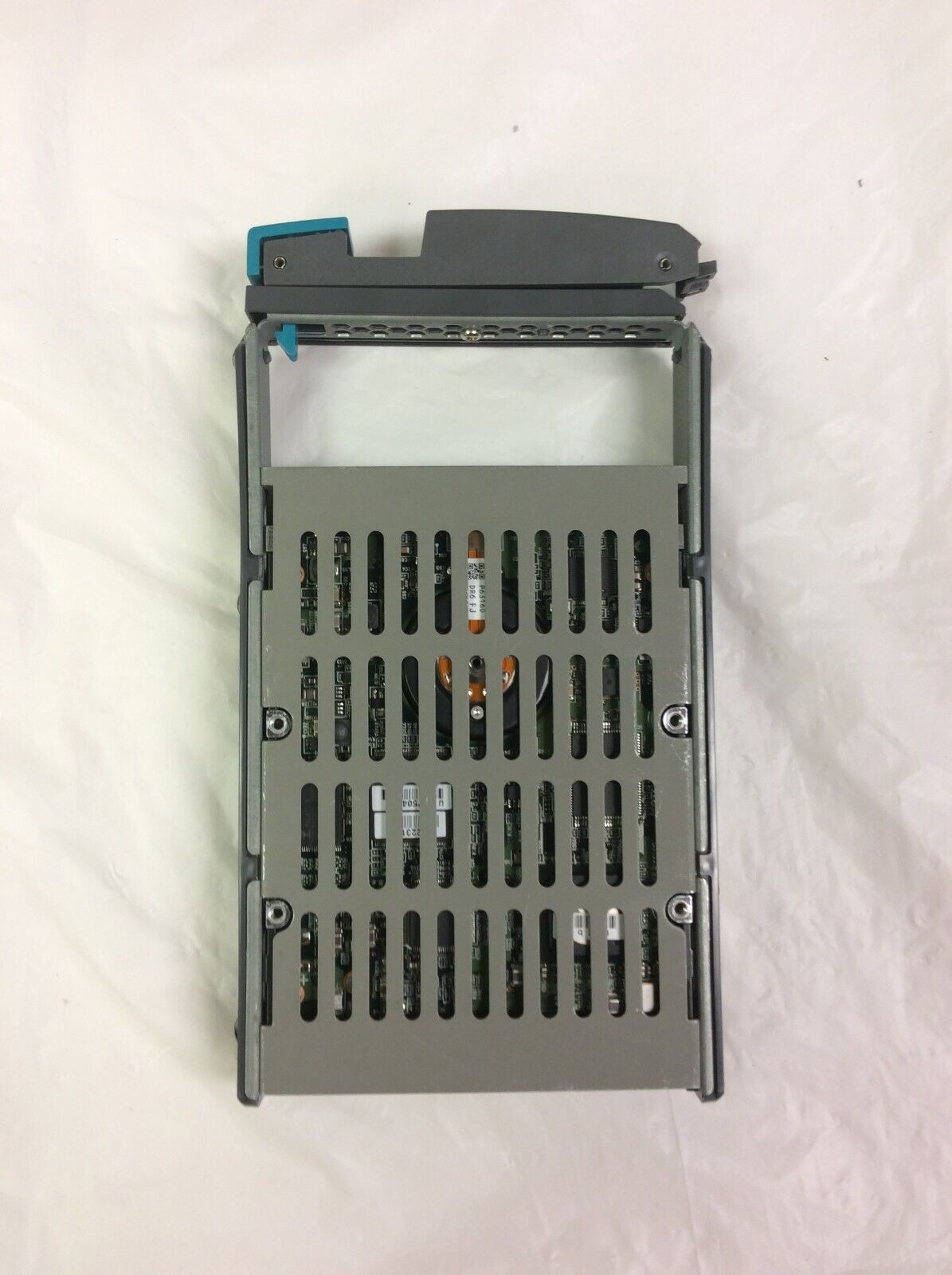 Hitachi UltraStar 10K300 DKR2F-J14FC 146GB 10K RPM 3.5'' 17R6363 HUS103014FLF2R0 Hard Drive FC TRAY R2F-J146FC (Used) // สินค้ารับประกัน โดย บริษัท อะไหล่เซิร์ฟเวอร์ จำกัด