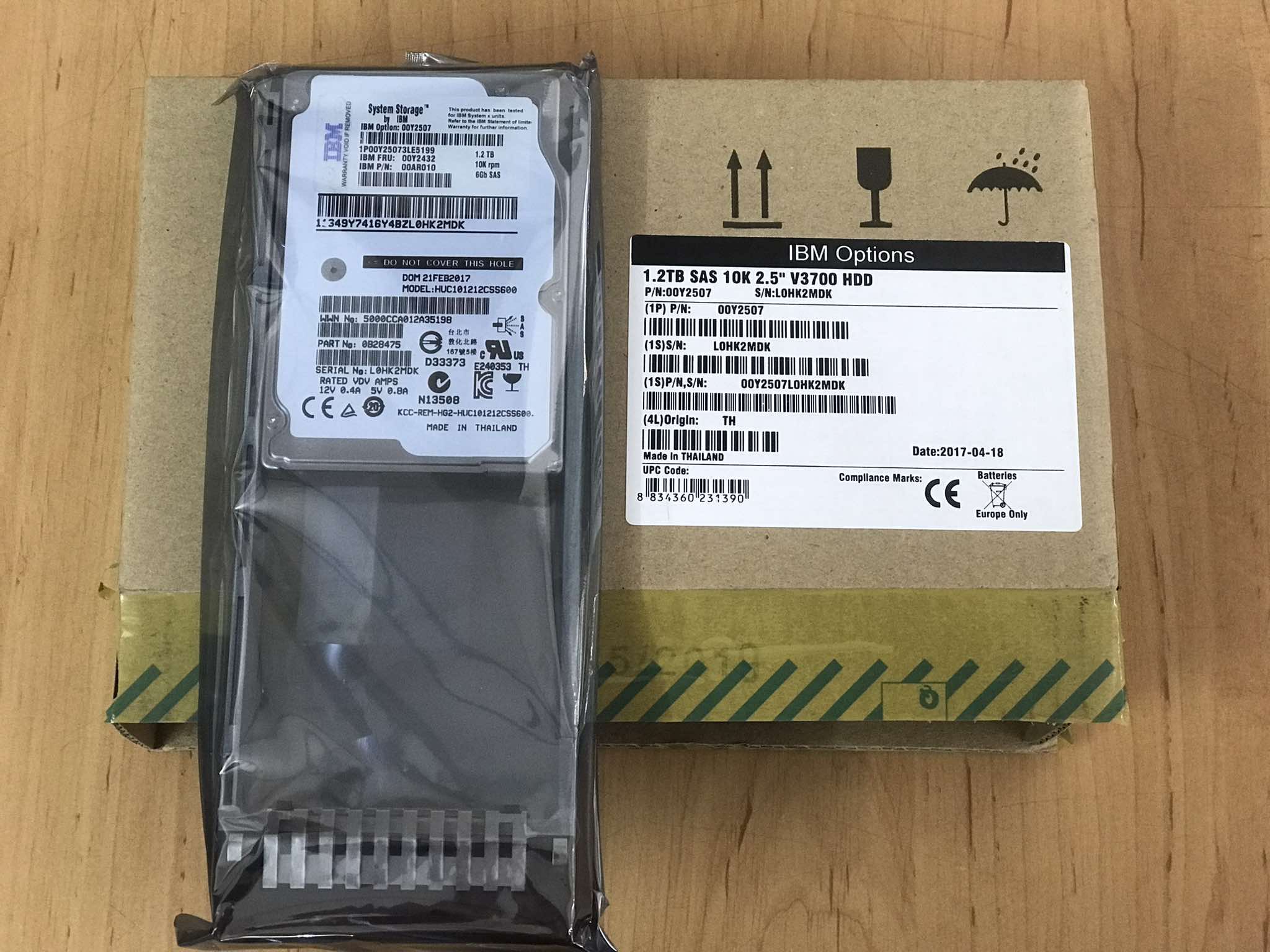 (New in Box) IBM 1.2TB 10K 6G SAS V3700 2.5 in HDD Hard Drive // 00Y2432, 00Y2507,00AR010, 0B28475, HUC101212CSS600 สินค้ารับประกัน โดย บริษัท อะไหล่เซิร์ฟเวอร์ จำกัด