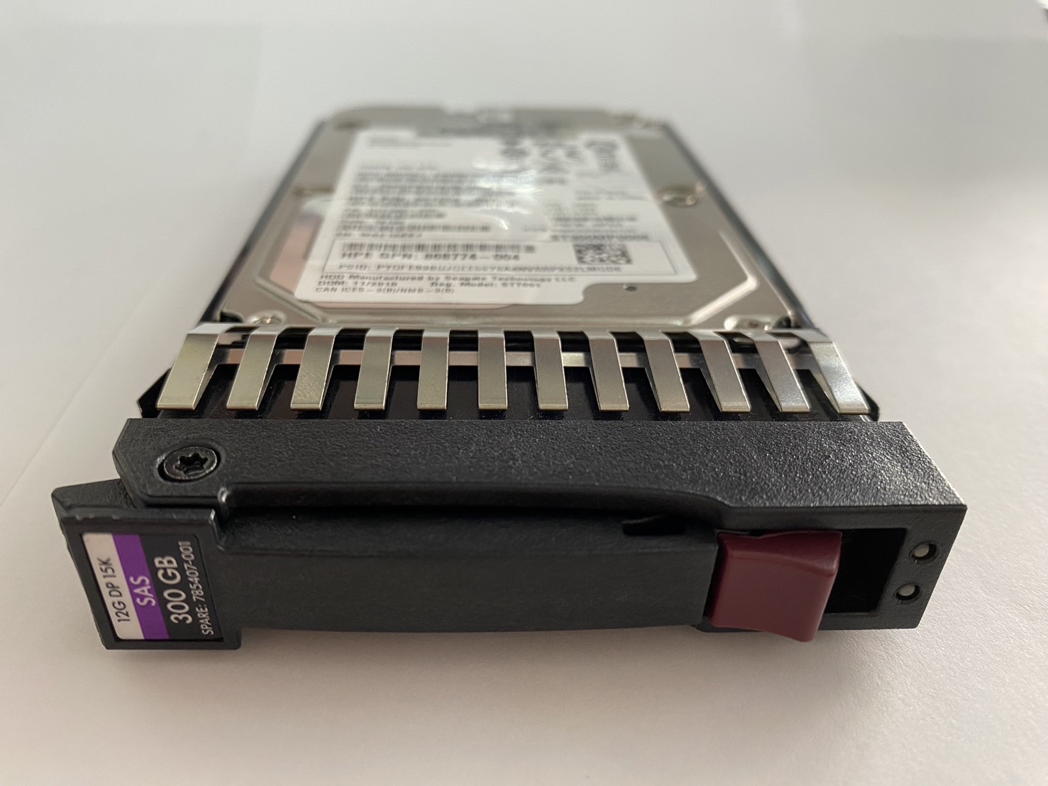 HP 300GB 15K 12G SAS 2.5" SC DS Hard Drive No Tray // HDD 867254-001 / GPN 868774-004 / EH000300JWCPK / 1UT200-035 / ST300MP0006 (Used) // สินค้ารับประกัน โดย บริษัท อะไหล่เซิร์ฟเวอร์ จำกัด