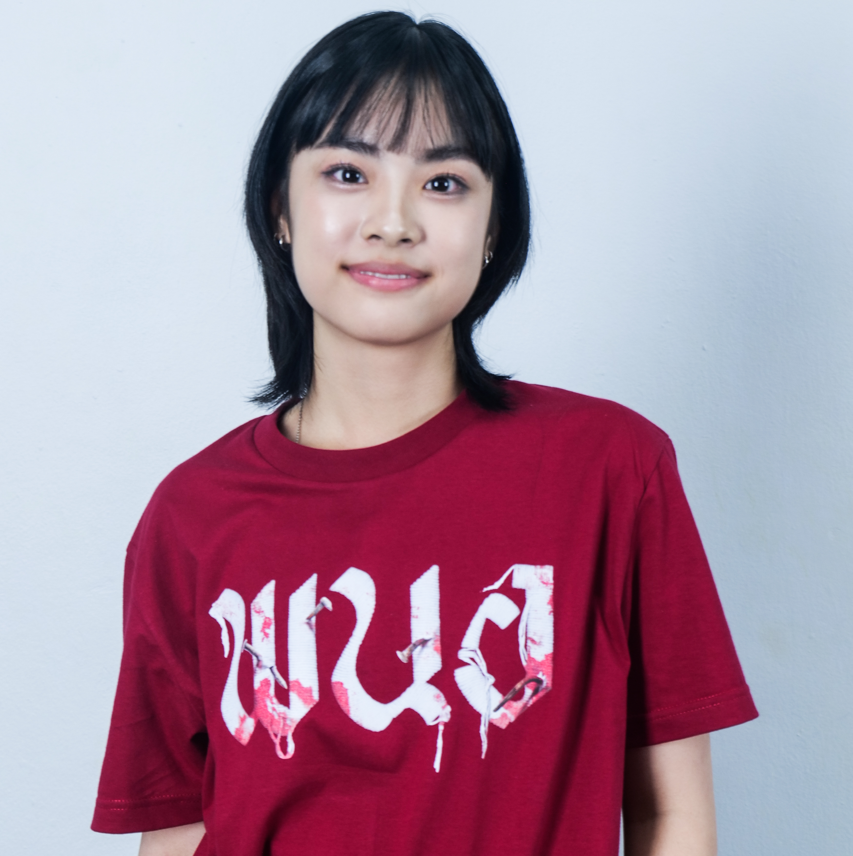 เสื้อยืด พนอ