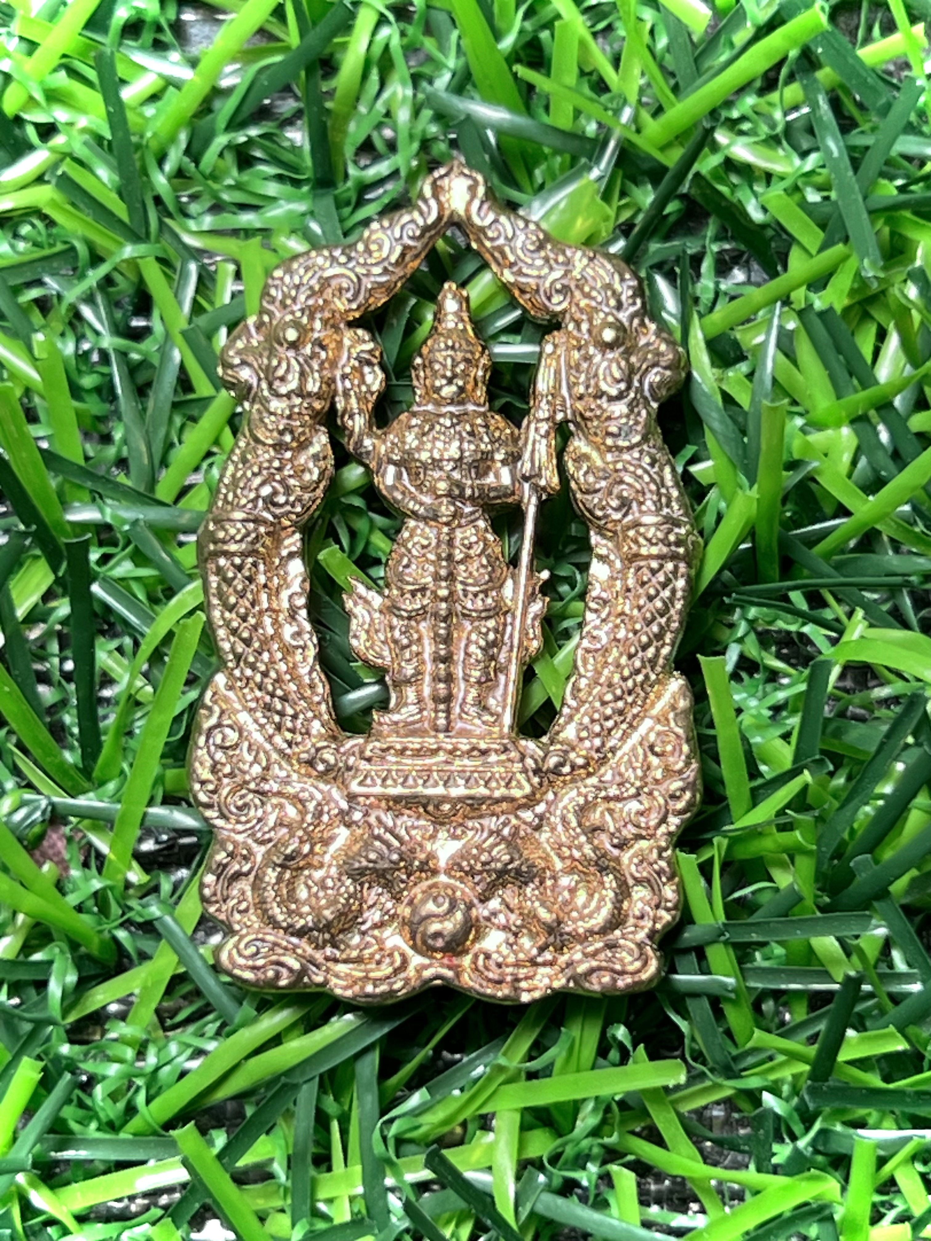 เหรียญหล่อ 2 หน้า ท้าวเวสสุวรรณตรีพระเพลา วัดหน้าพระเมรุฯ จ.อยุธยา รุ่น รวย เฮง สยบมหาอุทกภัย ปี 55 เนื้อทองแดงนอก