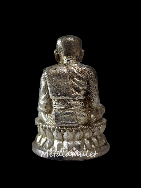 รูปหล่อหลวงปู่ทวด รุ่นสร้างเจดีย์ เนื้อเงิน