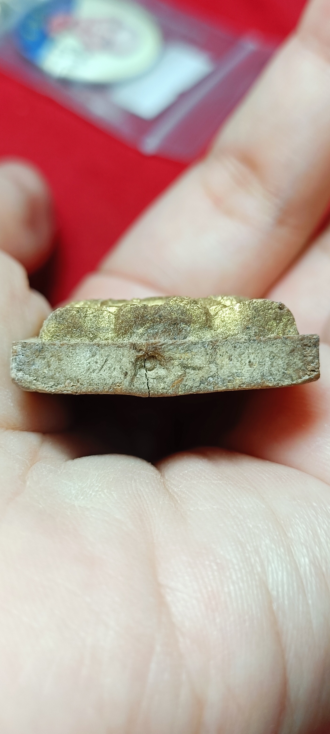 พระผงท้าวพญายมราช หลวงปู่ลุน วัดโพนแพง จ.ขอนแก่น ปัดทองฝังตะกรุด1ดอก