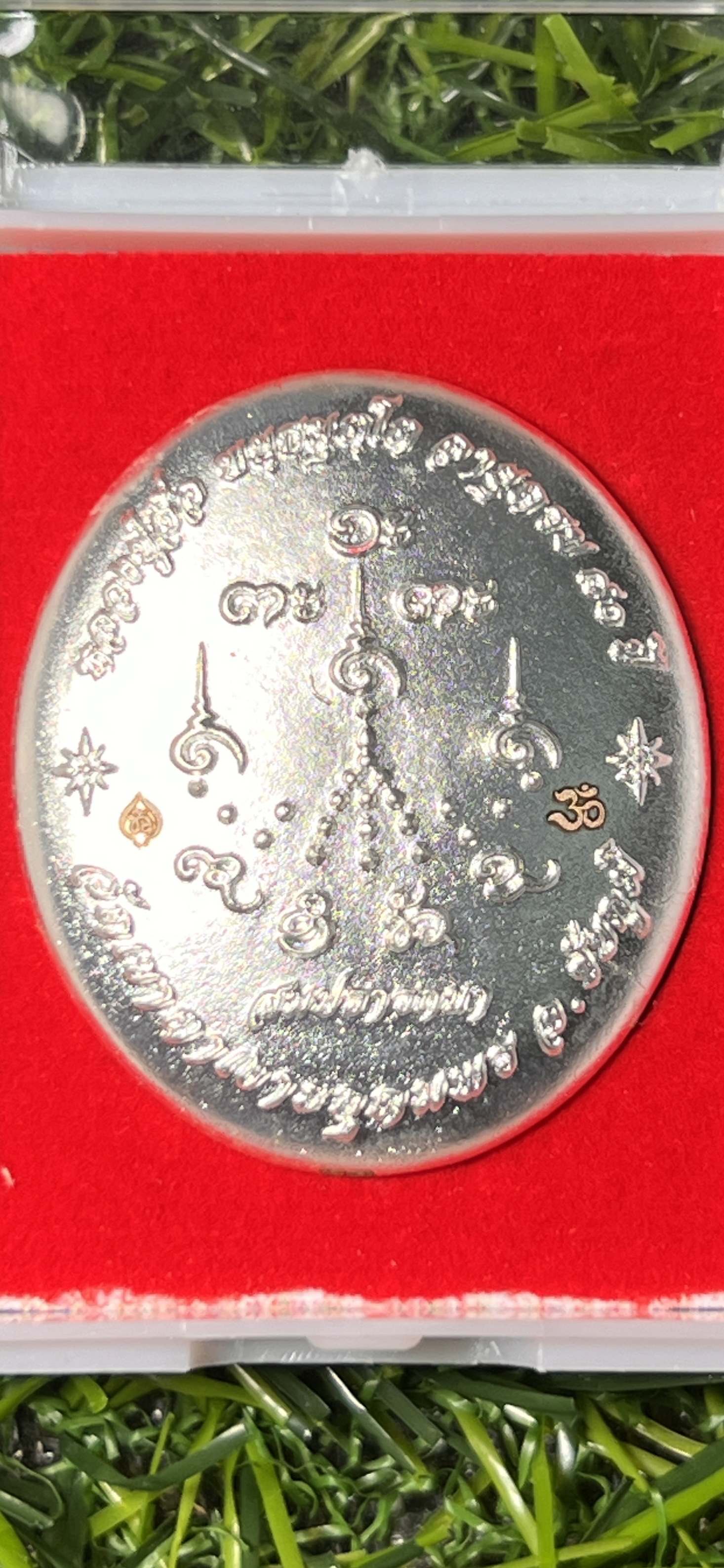 พระพิฆเนศ ที่ระลึกอายุวัฒนมงคล ๘๐ ปี รุ่น สมปรารถนา หลวงปู่จื่อ วัดเขาตาเงาะอุทุมพร จ. ชัยภูมิ ปี 2567 รายการที่ 38 เนื้อบรอนซ์อิตาลี่ชุบเงินลงยา Jewelry สีแดง กนกบลูทอง องค์ชุบทองคำลงยา