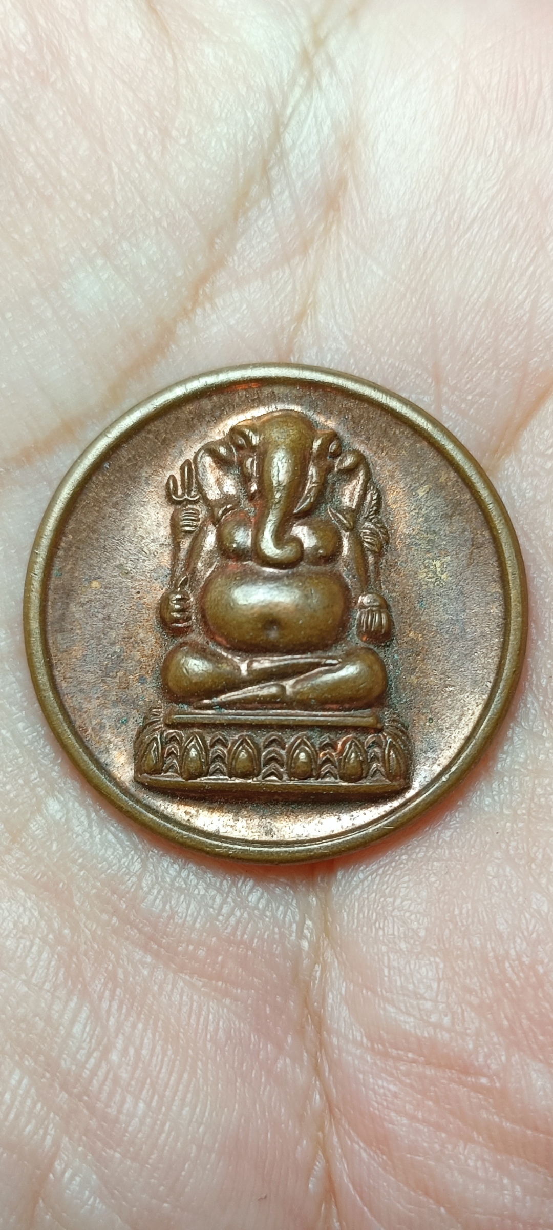 เหรียญ พระพิฆเนศ ศาลหลักเมืองพระประแดง จ.สมุทรปราการ รุ่นบุญร่วมสร้าง ปี 2554 พิมพ์ใหญ่