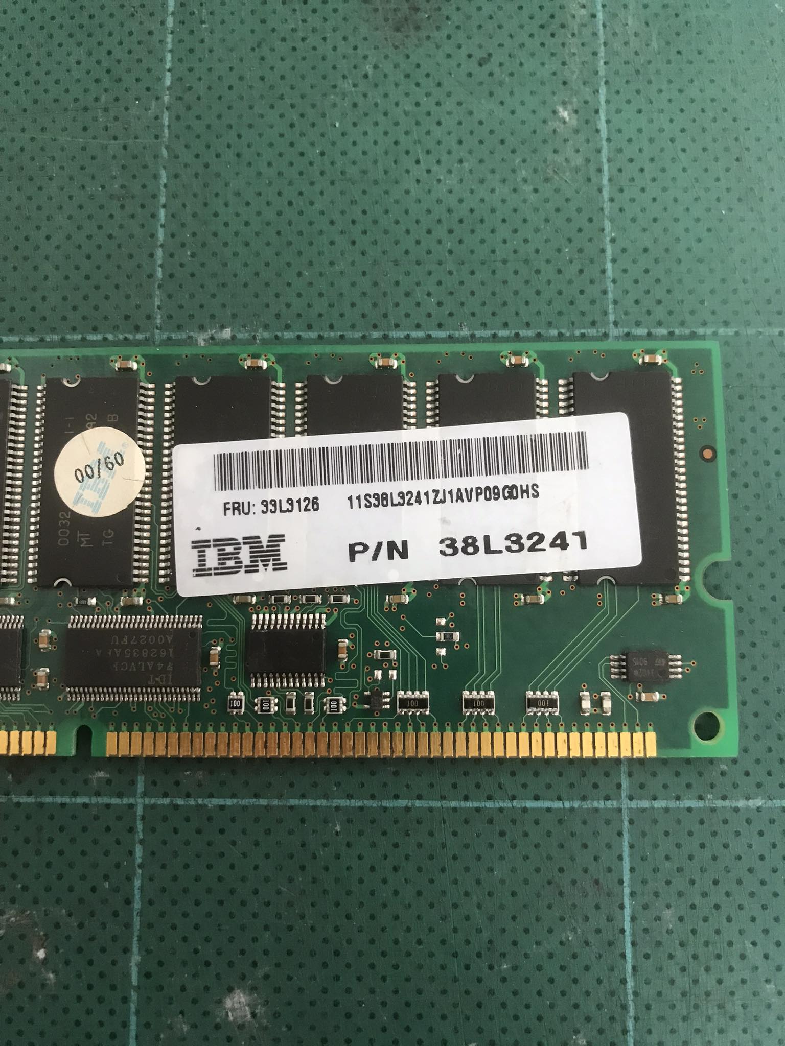 IBM 256MB 133MHz PC133 ECC Unbuffered CL3 168-Pin DIMM Memory Module Ram / 38L3241 / 33L3126 // MT18LSDT3272G-133B1 // (USED) สินค้ารับประกัน โดย บริษัท อะไหล่เซิร์ฟเวอร์ จำกัด
