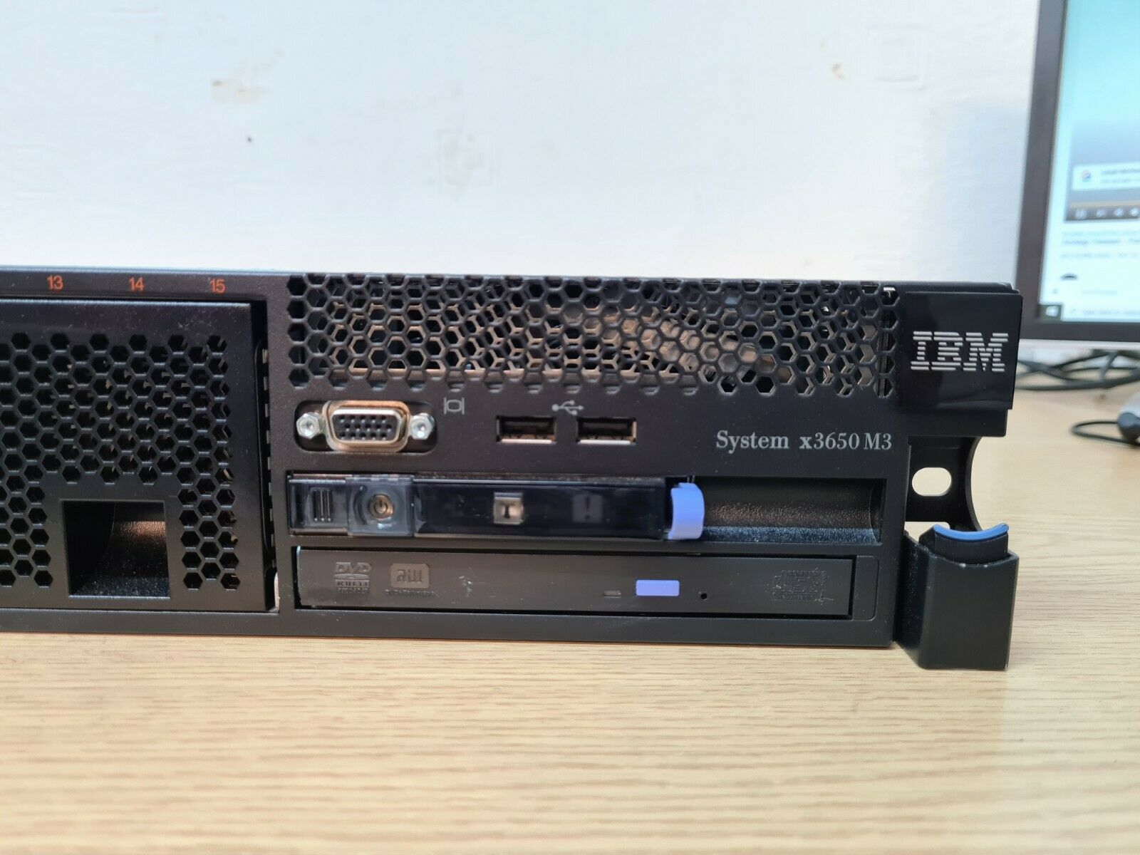 IBM x3650 M3 CPU E5506 x 2 / Ram 32Gb PC3L-10600R / HDD 300GB 10K SAS 2.5" x 3 / Power Supply 675W x 2 สินค้ารับประกัน โดย บริษัท อะไหล่เซิร์ฟเวอร์ จำกัด
