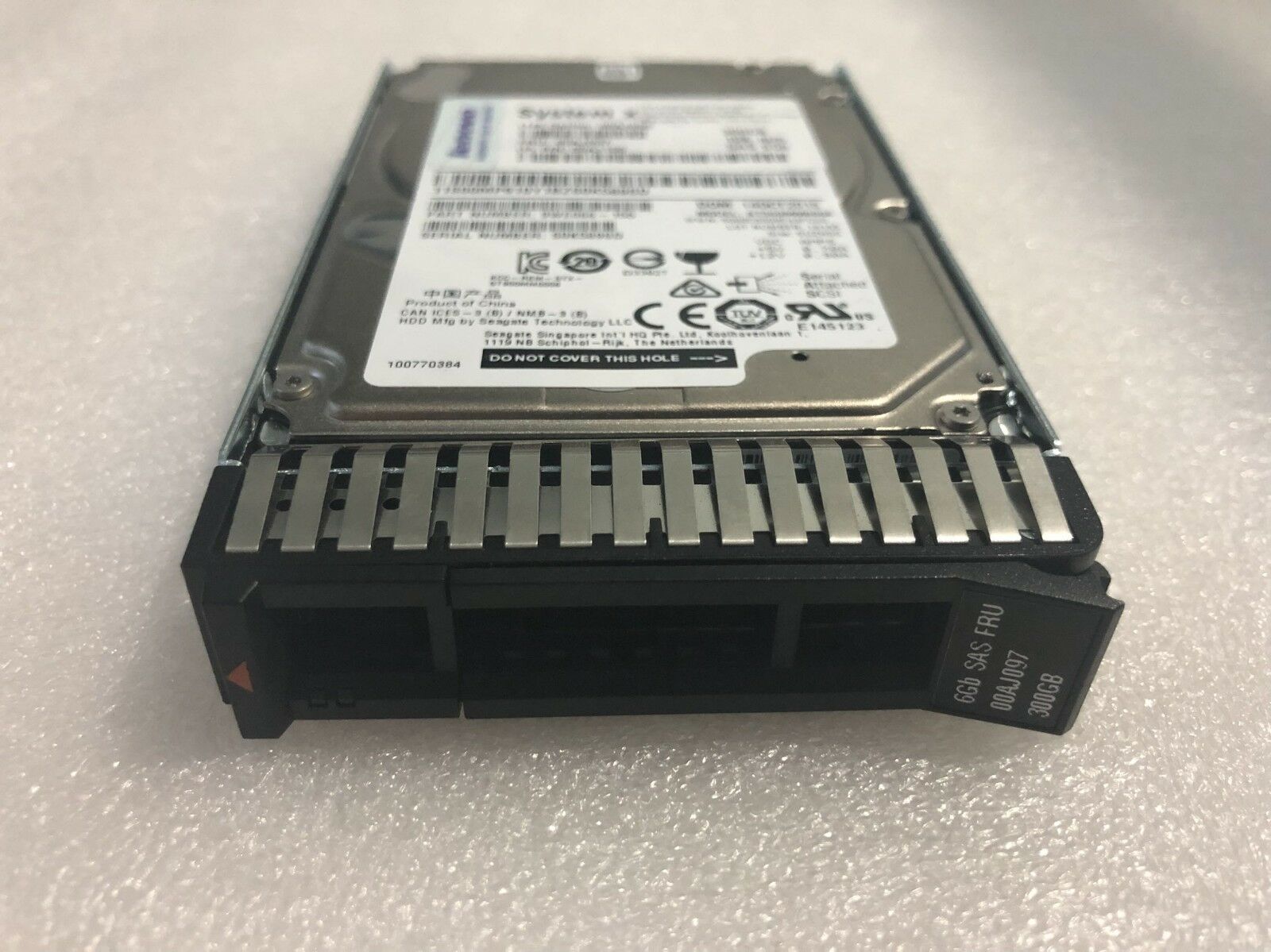 IBM 300GB 10K 6G SAS 2.5'' RPM HDD Hard Disk Drive // 00AJ097 / 00AJ096 / 00AJ100 (Used) // สินค้ารับประกัน โดย บริษัท อะไหล่เซิร์ฟเวอร์ จำกัด