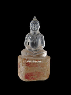 พระแก้วแกะสลัก