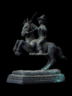 รูปหล่อพระเจ้าตากทรงม้า