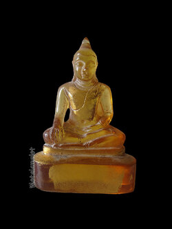 พระพุทธหินแก้วแกะสลัก