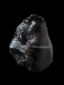 แร่เหล็กใหลงอกเขาอึมครึมติดเนื้อน้ำหนึ่ง