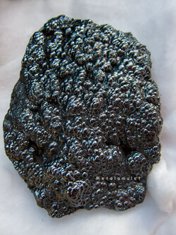 เหล็กไหลเกาะล้าน ( แร่เกาะล้าน )