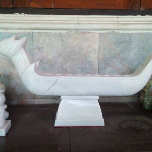 เชิงเทียนหินอ่อน